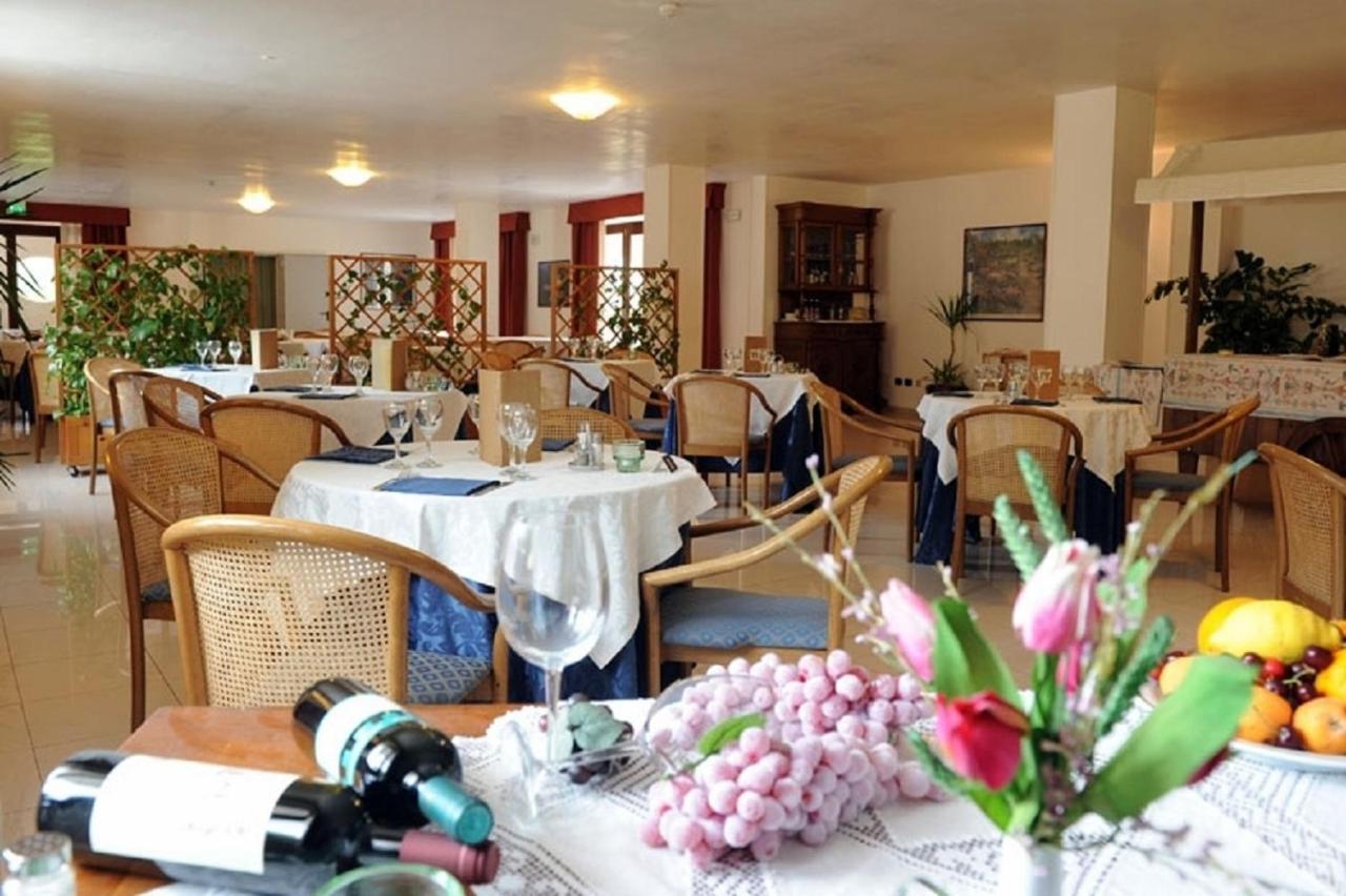 Hotel Villa Rosa Martina Franca Esterno foto