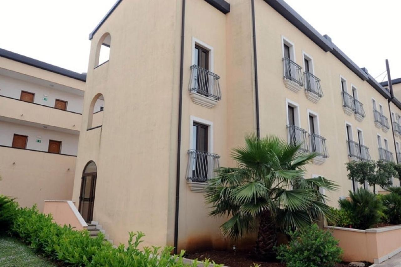 Hotel Villa Rosa Martina Franca Esterno foto