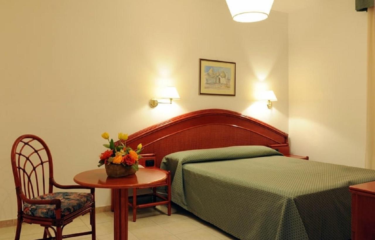 Hotel Villa Rosa Martina Franca Esterno foto